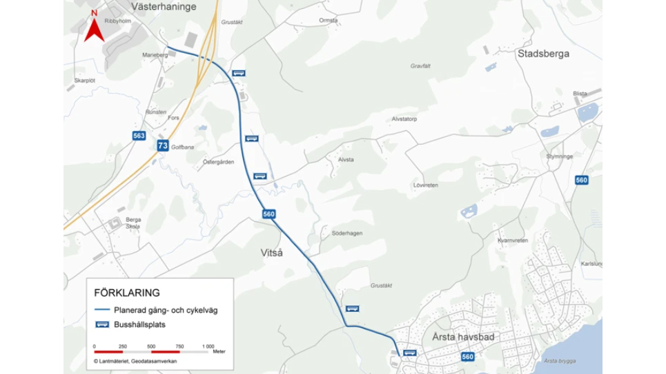 Karta som med blått streck anger den nya planerade gång- och cykelvägen mellan Västerhaninge och Årsta havsbad