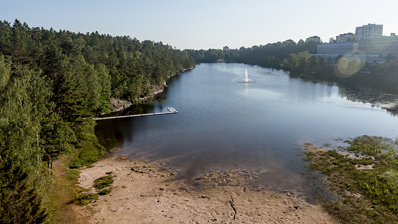 Övre Rudansjön i morgonsol